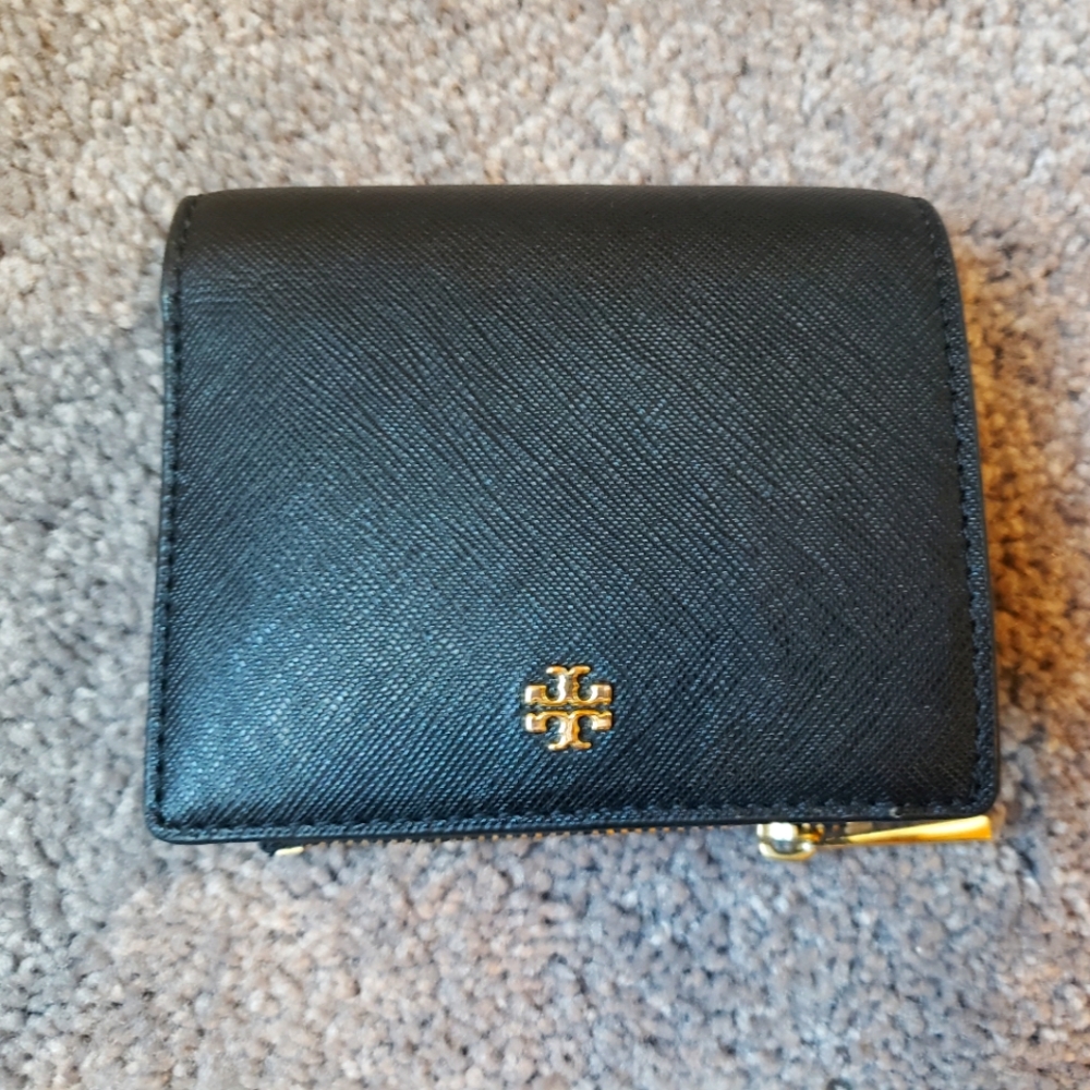 Tory Burch wallet